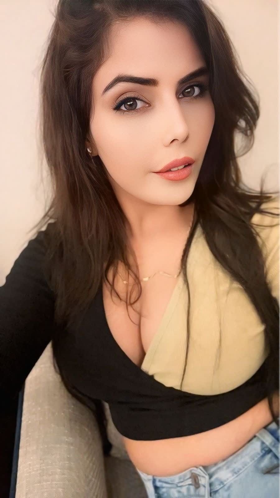 Kritikaa - Call Girl Mumbai