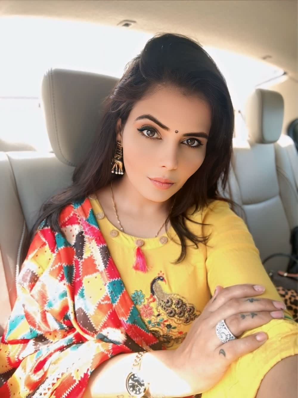 Kritikaa - Mumbai Call Girls